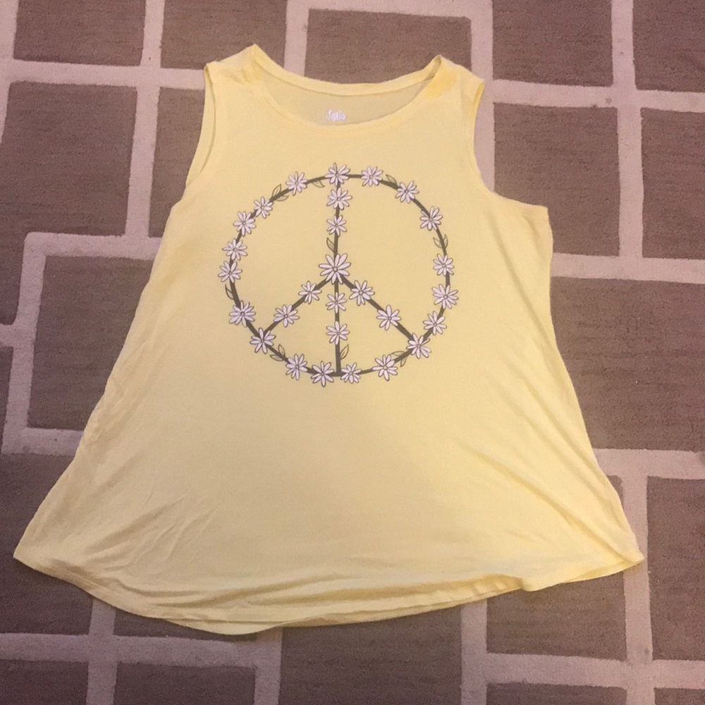Light yellow with a peace sign with flowers 💐🌺